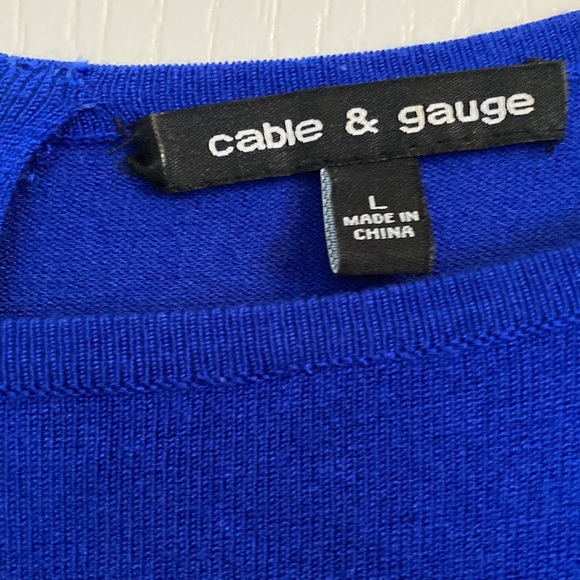REMOVING Cable & Gauge Royal Blue Sweater - Picture 3 of 6